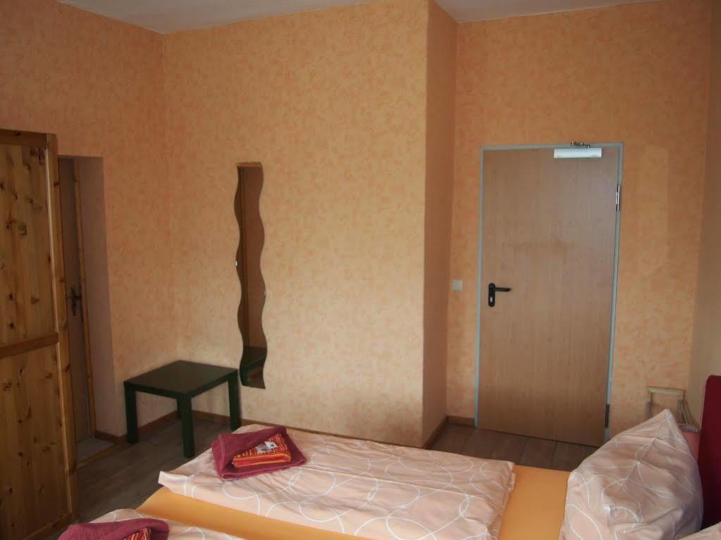 Haus Saarland Am Rennsteig Oberhof (Thuringia) Exterior foto