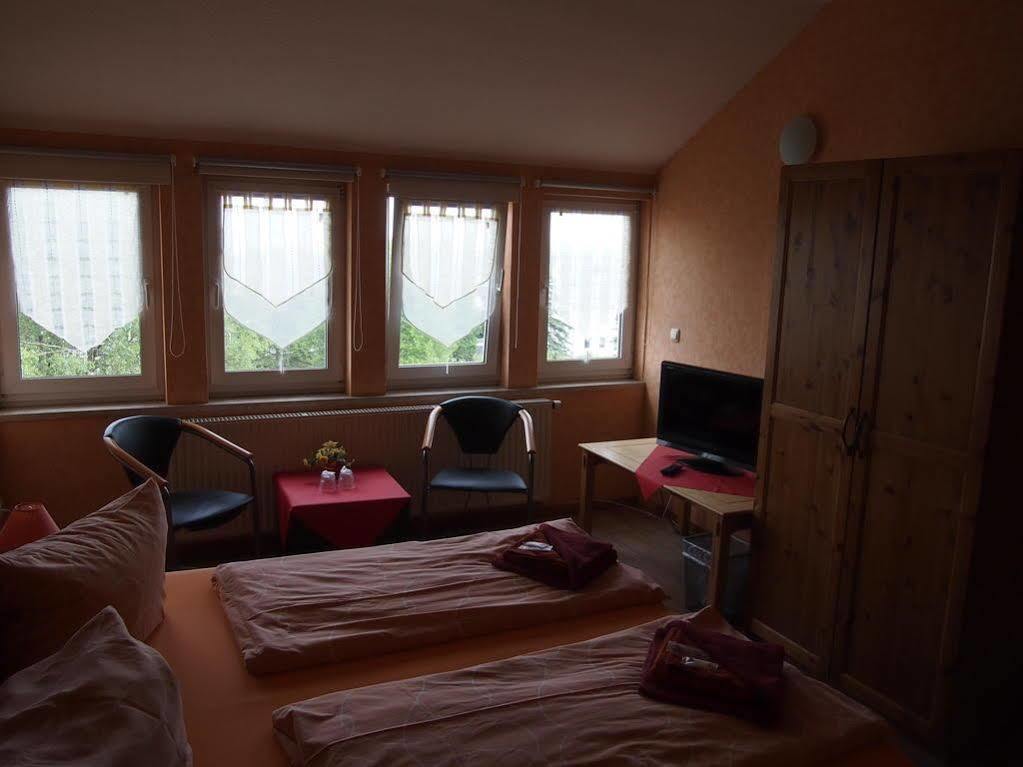 Haus Saarland Am Rennsteig Oberhof (Thuringia) Exterior foto